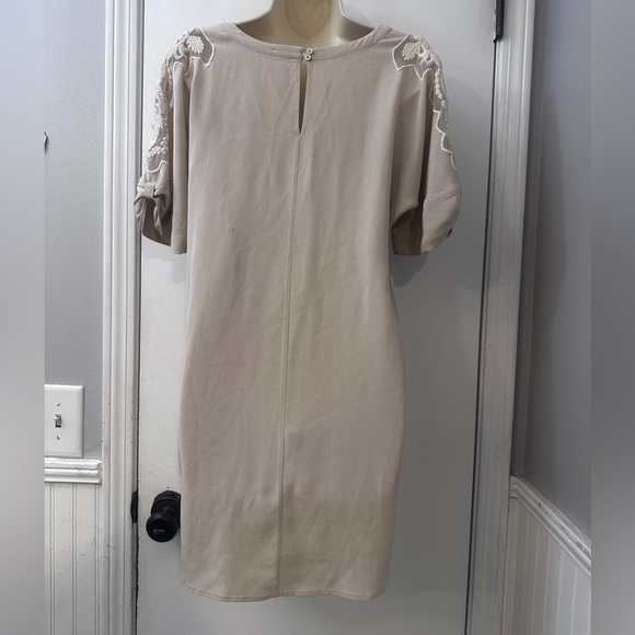 Massimo Dutti Women’s 38/ US 4 Silk Dress Beige Lace Appliqué Sleeves Boho Chic - Picture 4 of 11